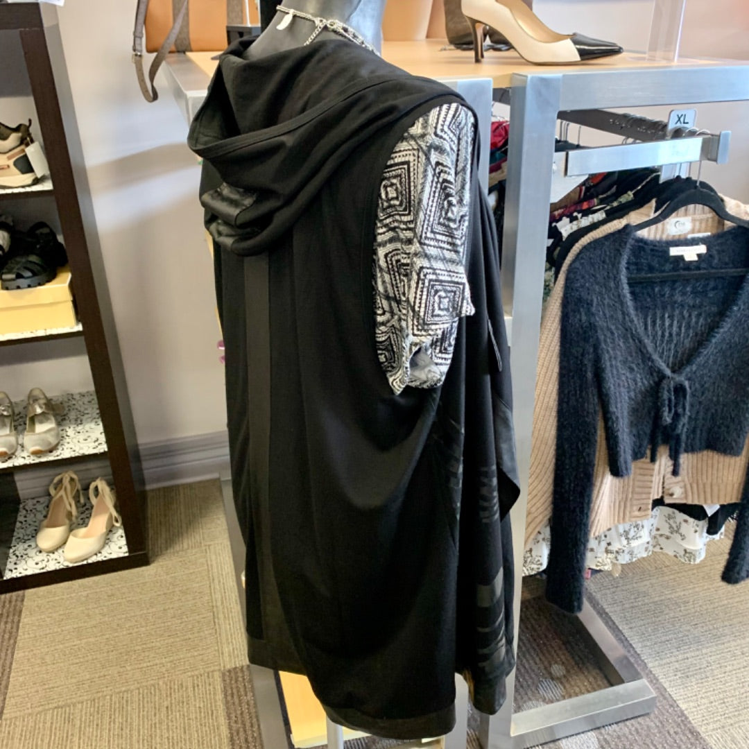 Picadilly, Large Black