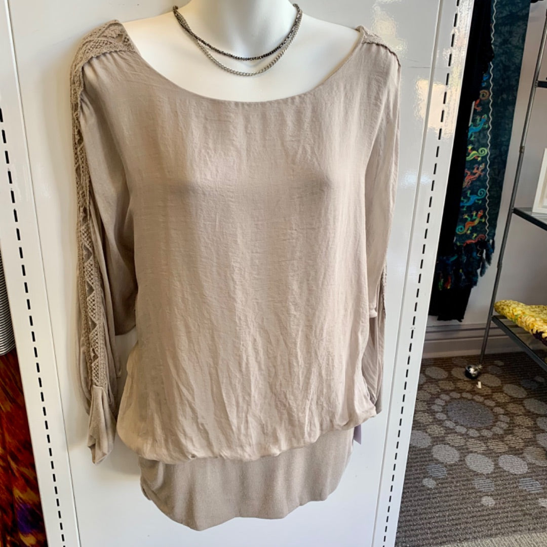 Keysha, Tops, Large Taupe