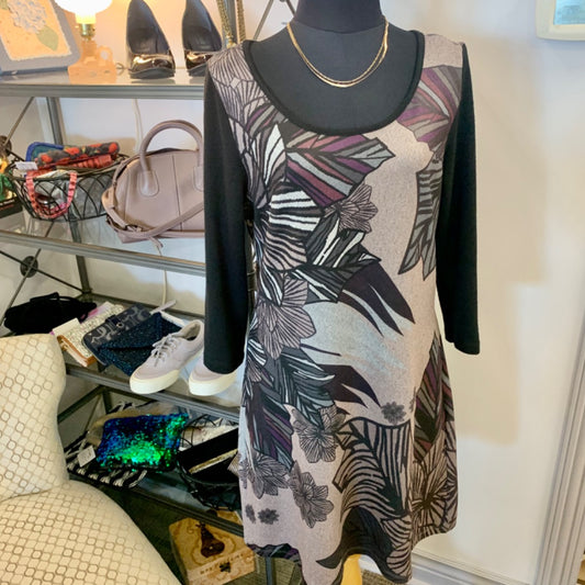 Papillon, Large Black Beige and Mauve