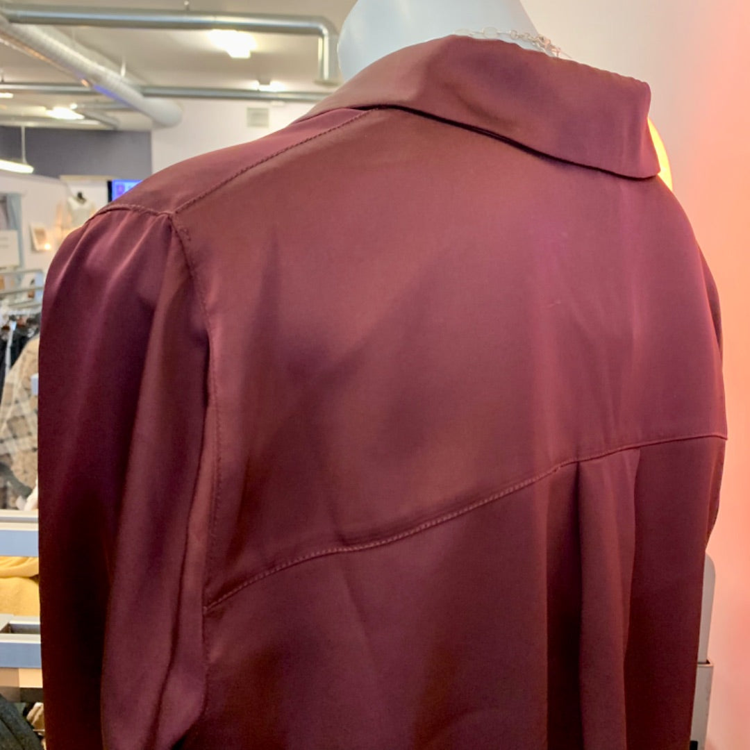 Gentle Fawn, Large Maroon