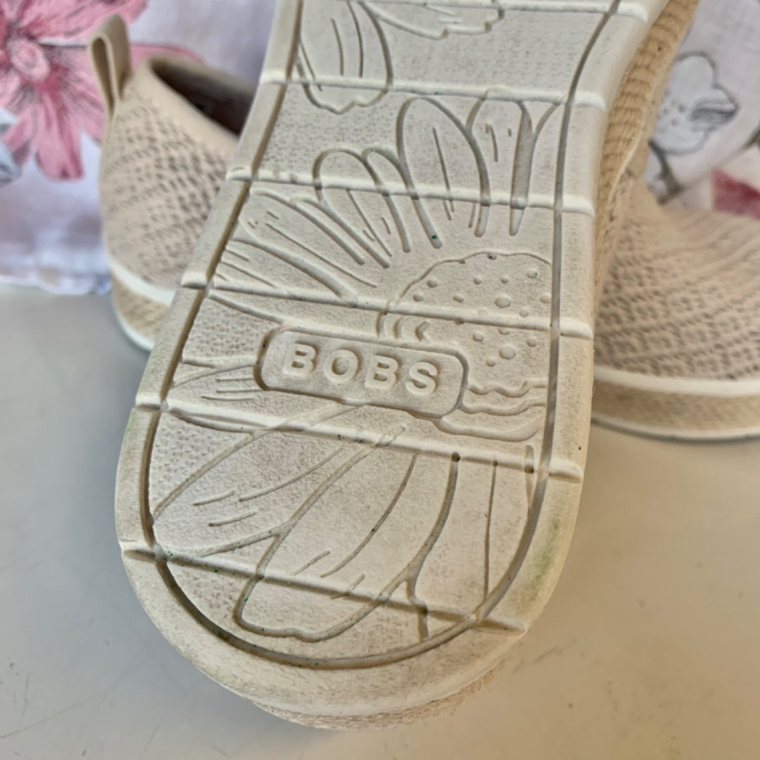 Bobs Skechers, Footwear, Size 6 Cream