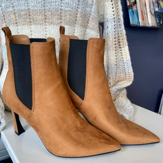 Unisa Ankle boots heel, Size 7 Tan