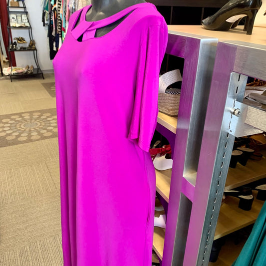 Nina Leonard, Size 2X Magenta
