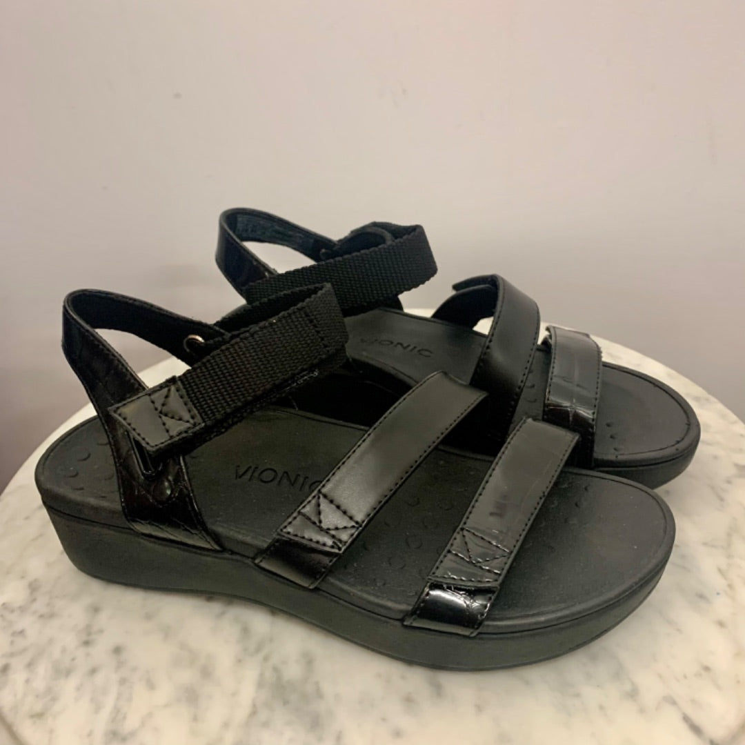 Vionic, Footwear, Size 7 Black