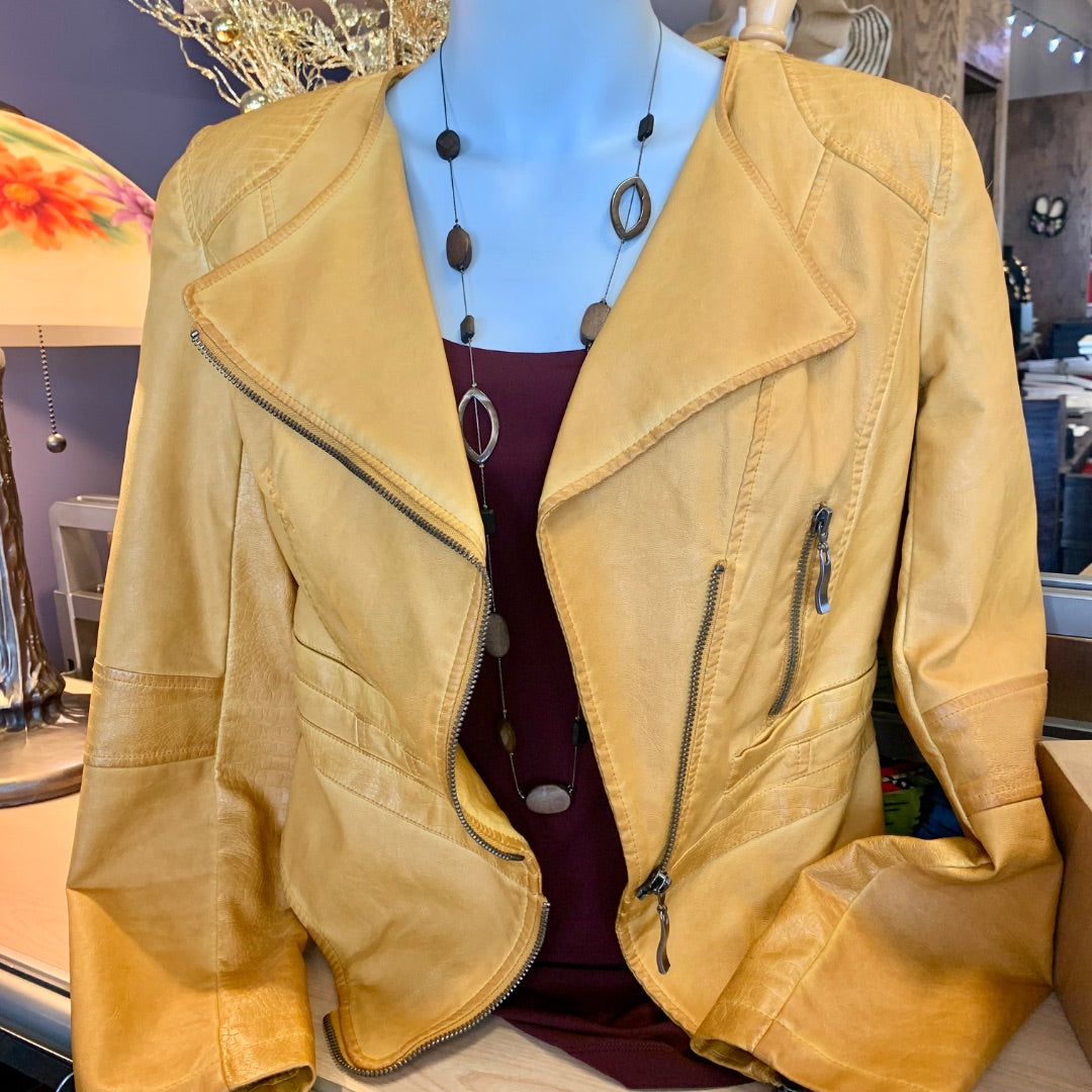 The Fillmore, Jackets, Medium Yellow