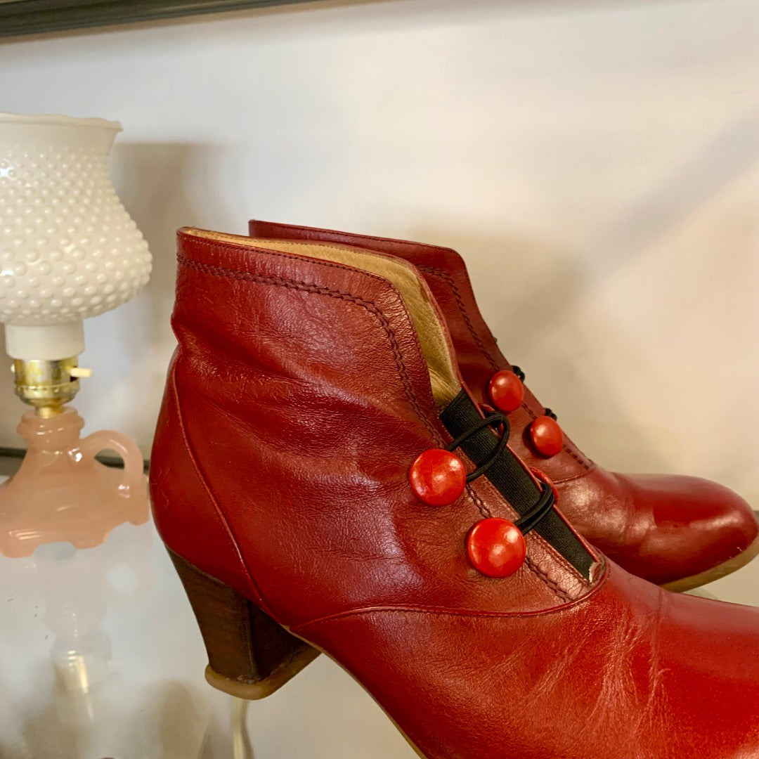 John Fluevog, Footwear, Size 8.5 Red