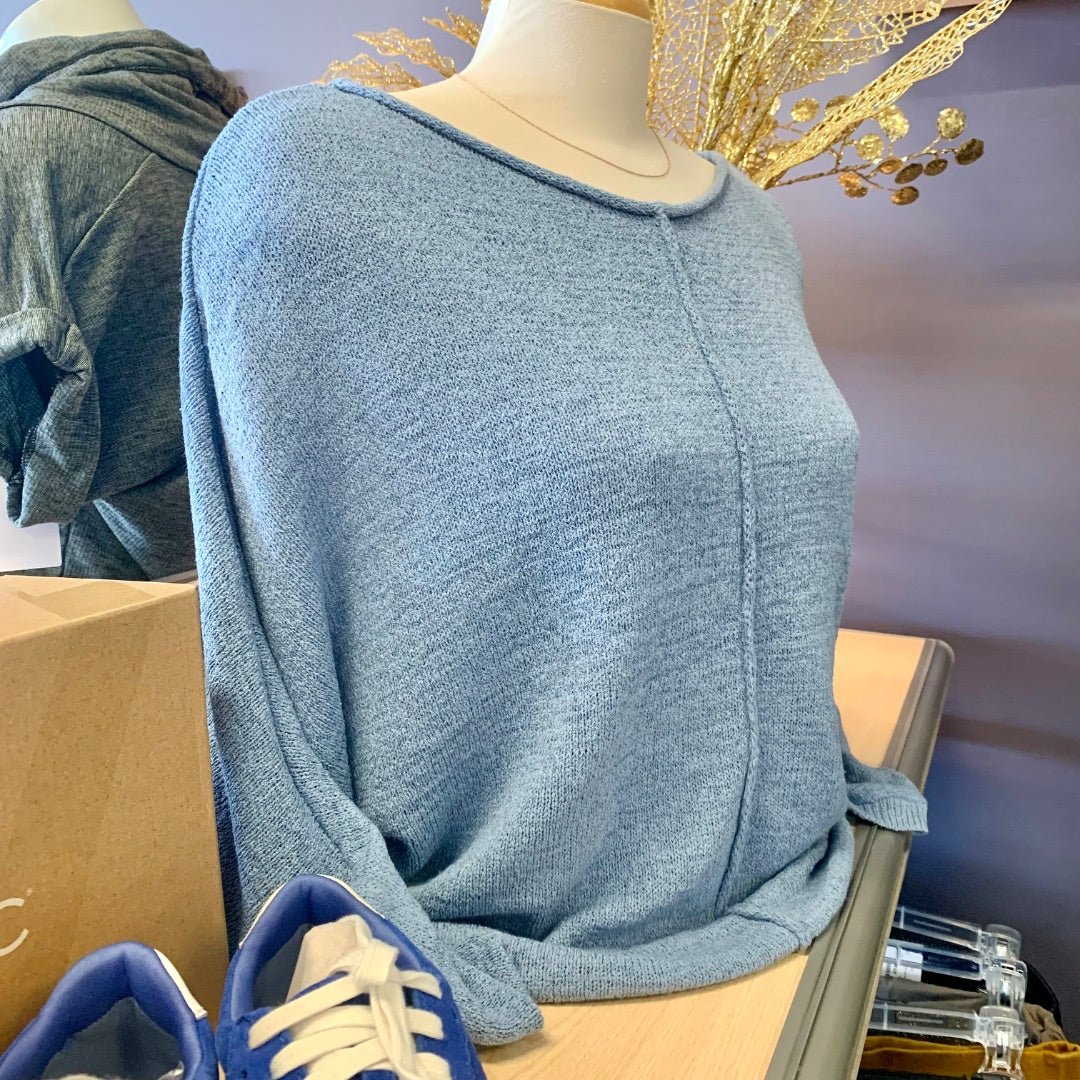 Suzy Shier, Sweaters, Medium Blue