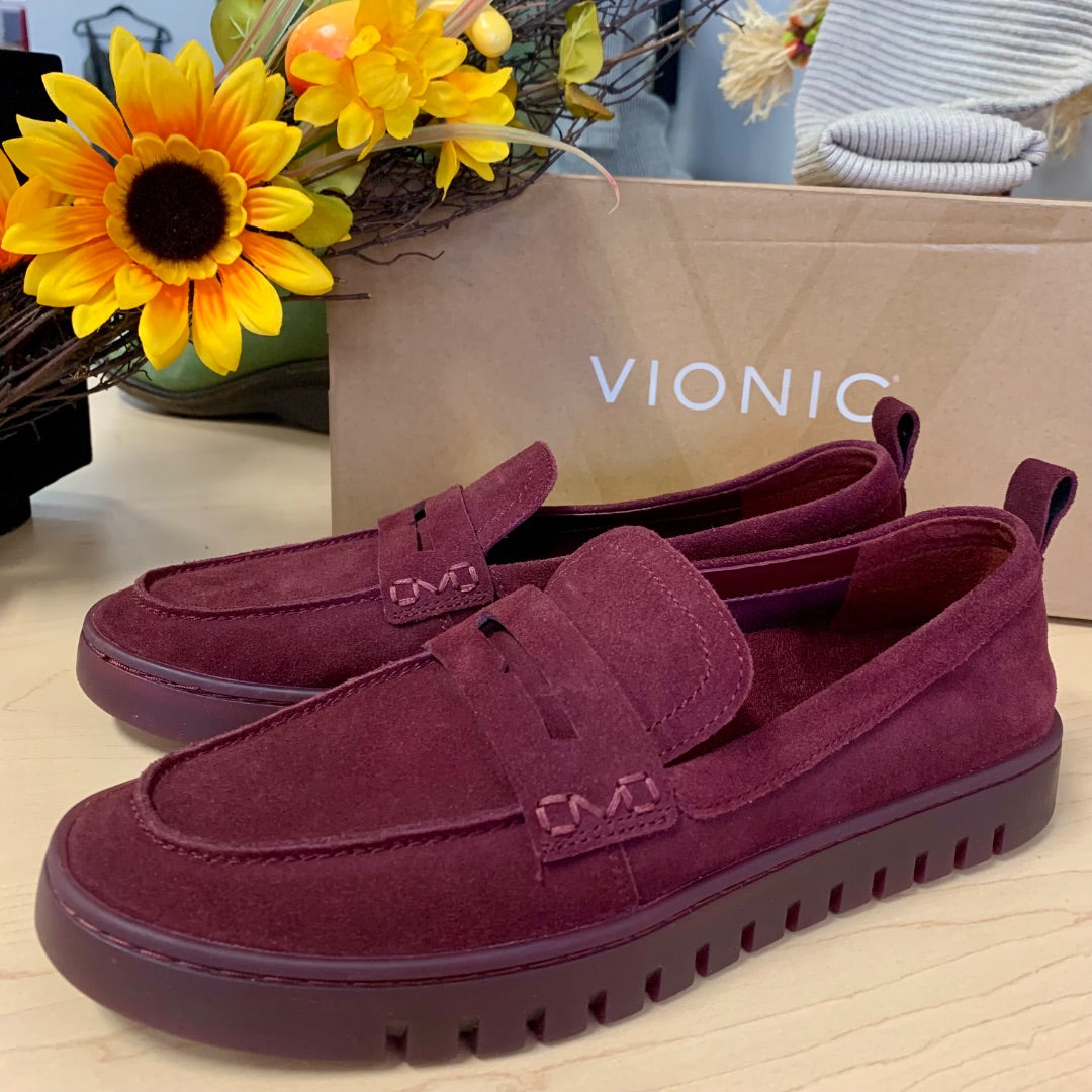 Vionic, Footwear, Size 9 Cherry