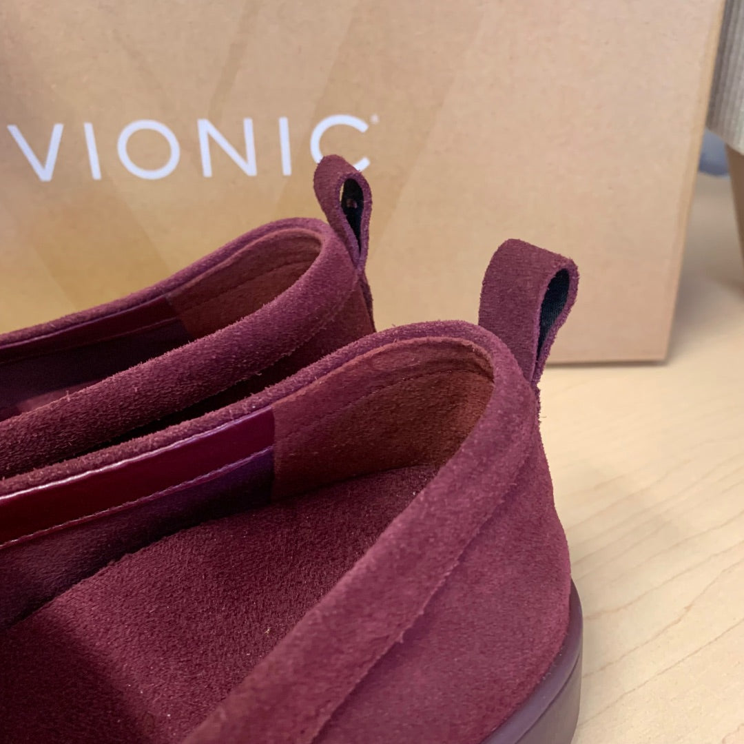 Vionic, Footwear, Size 9 Cherry