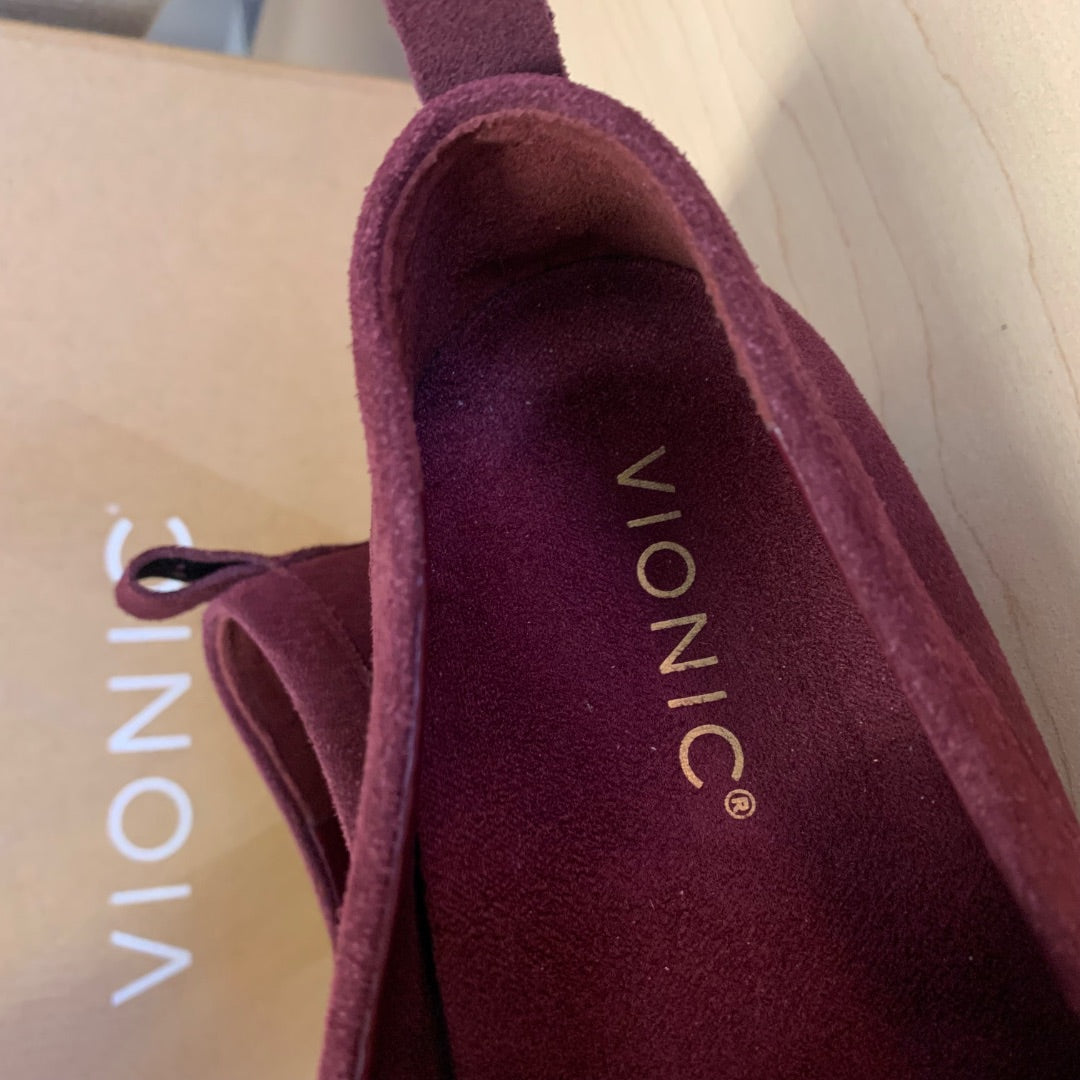 Vionic, Footwear, Size 9 Cherry