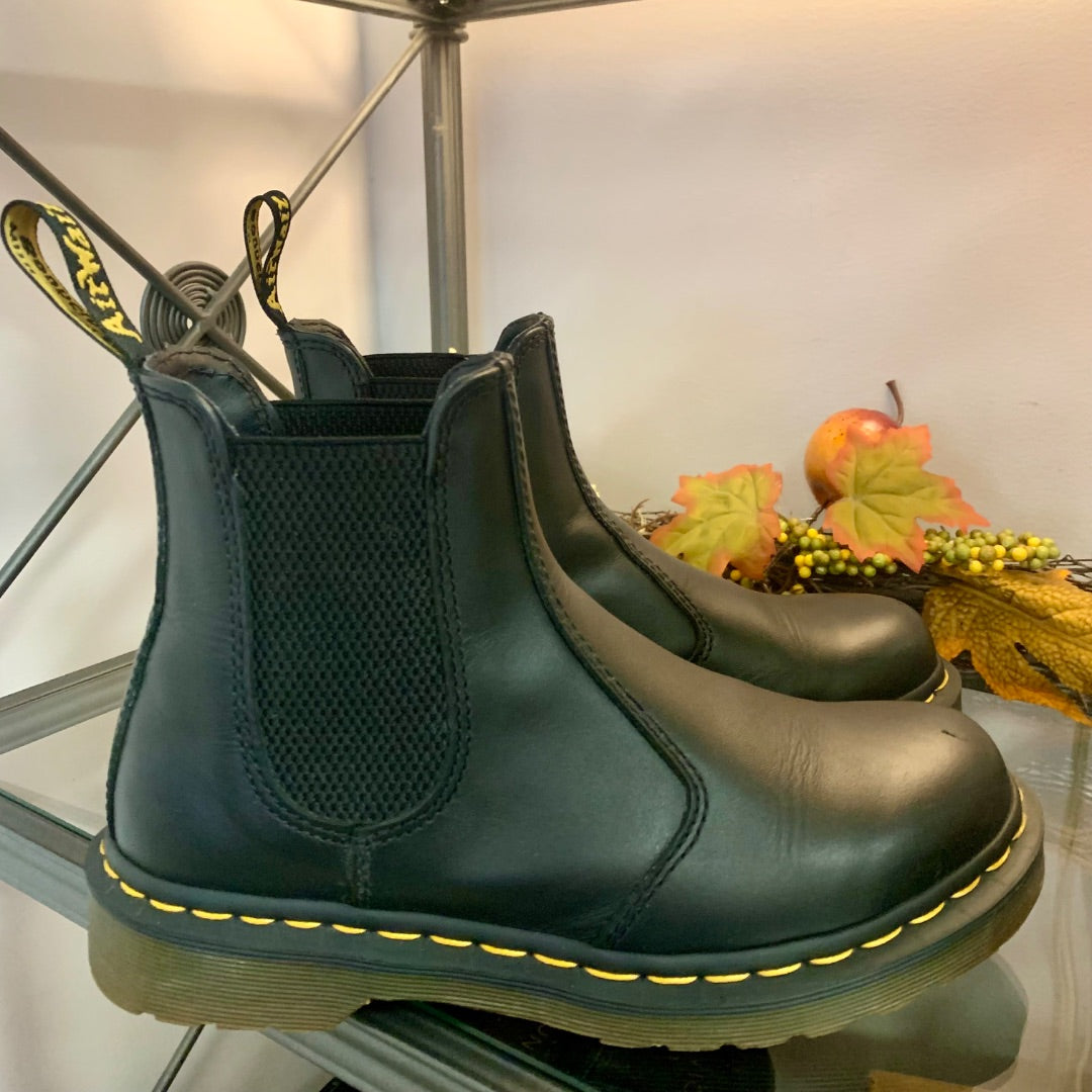 Dr Martens, Footwear, Size 6 Black