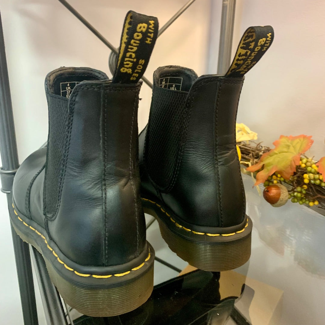 Dr Martens, Footwear, Size 6 Black