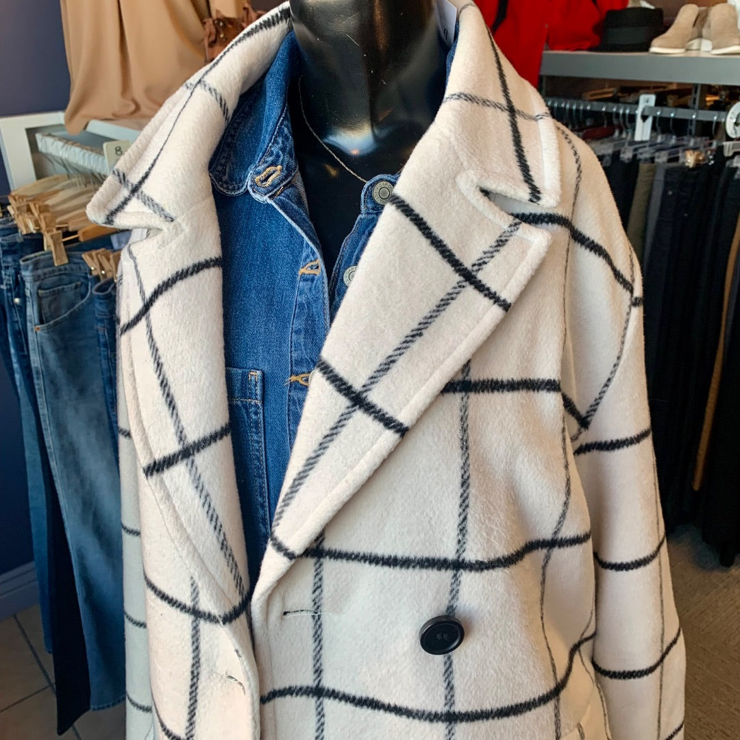 Pink Martini, Coats, Medium White Black Plaid