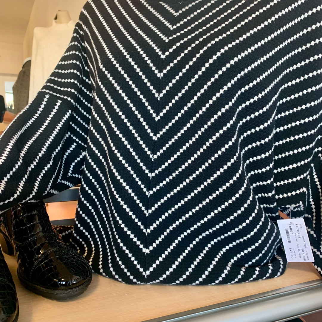 Reitmans, Sweaters, Large Black White