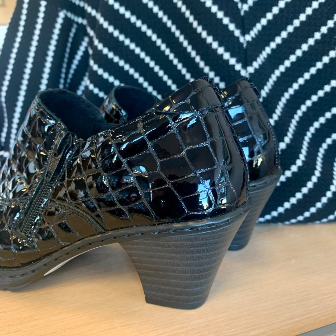Rieker, Footwear, Size 7.5 Black