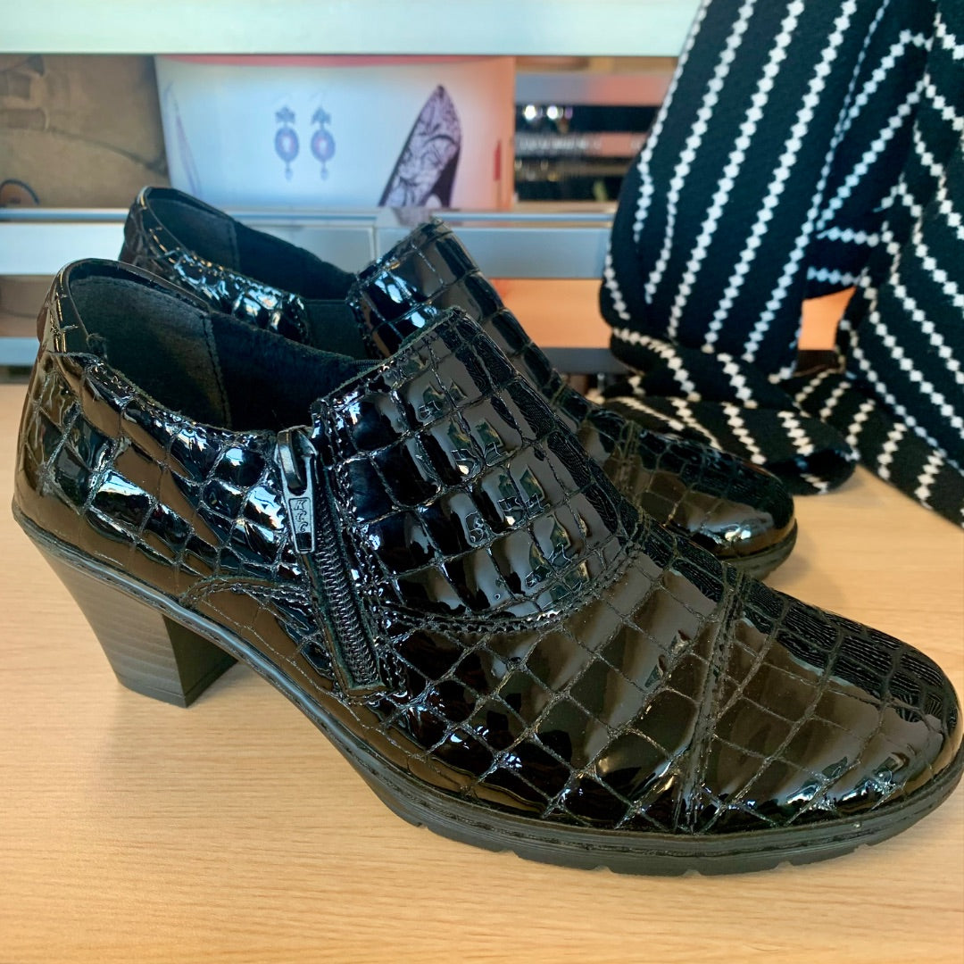 Rieker, Footwear, Size 7.5 Black