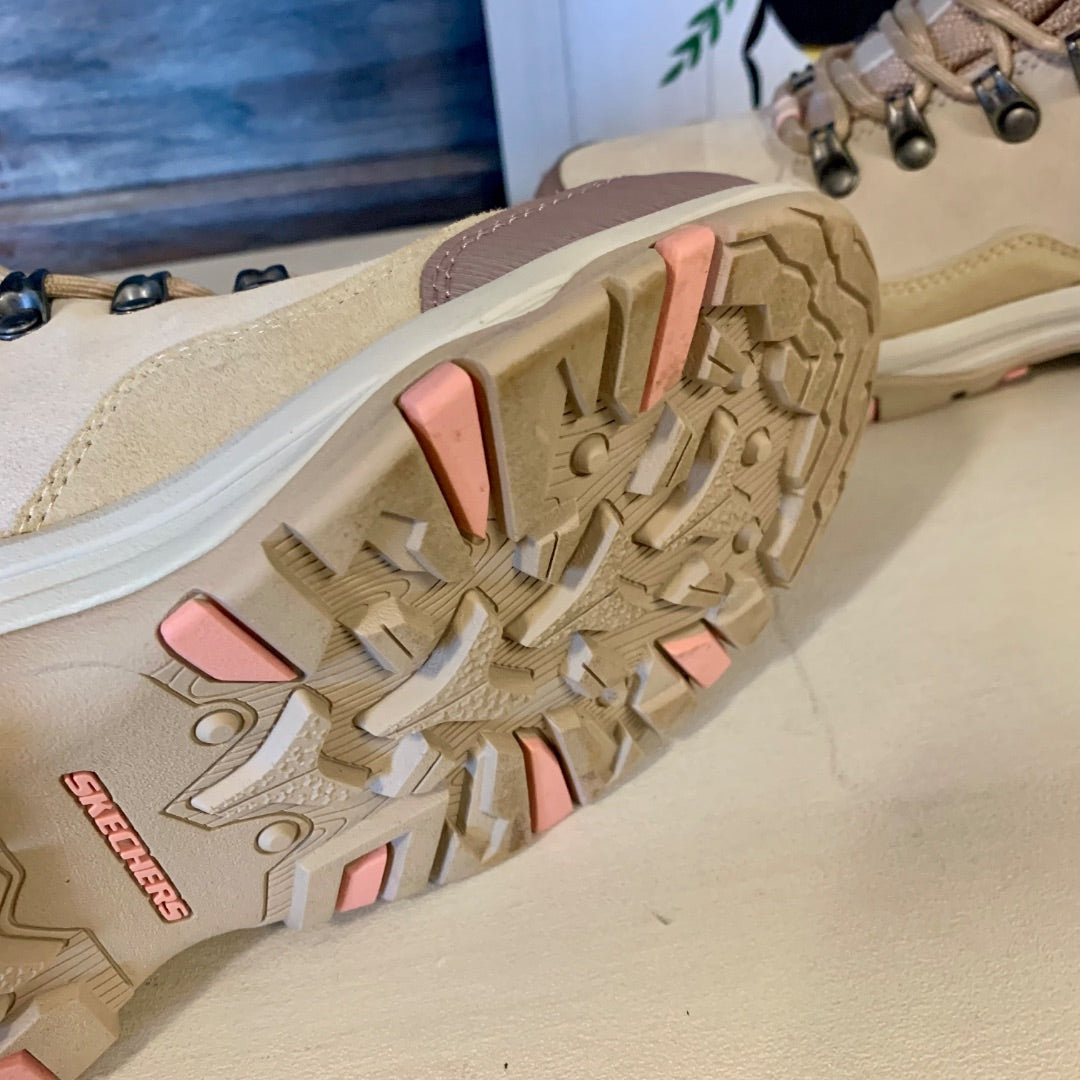 Skechers, Footwear, Size 7 Beige Multi